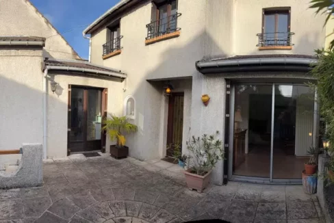 c7fba536-8c89-425d-a004-be300edb31bf